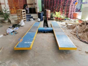 Bàn nâng âm nền cầu nâng 1 trụ 11 ban-nang-am-nen-cau-nang-rua-xe-1-tru