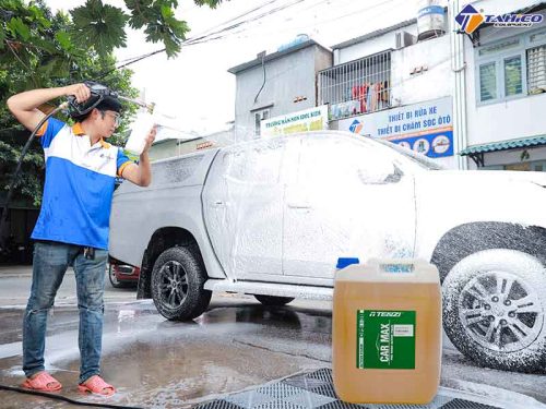 dung-dich-rua-xe-bot-tuyet-khong-cham-car-max-20-lit-2