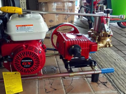 Máy rửa xe dây đai chạy xăng 6.5HP