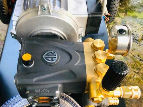 Máy rửa xe cao áp đầu Ý 10hp áp vừa