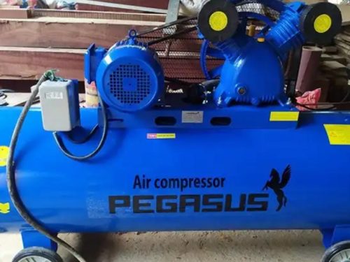 Máy nén khí dây đai Pegasus 5.5HP 330 lít