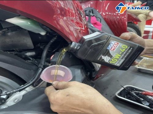 Nhớt xe máy 4T 10W40 Scooter MB Formula Liqui Moly - Hình ảnh 3