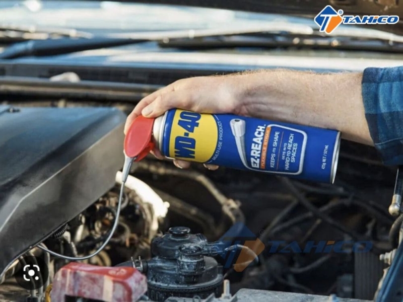 Dầu chống rỉ sét bôi trơn WD-40 EZ-Reach 450ml 28 Dầu chống rỉ sét bôi trơn WD-40 EZ-Reach 450ml