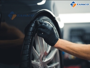 Dưỡng nội thất Meguiars Hyper Dressing D17001 3.79L 14 duong noi that meguiars hyper dressing d17001 3 79 lit 7