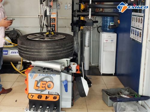 Máy ra vào lốp tự động LEO L8087V + 390H | Ô tô tải và xe du lịch - Hình ảnh 6