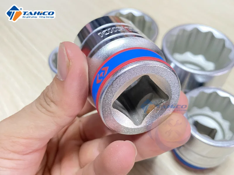 Khẩu tuýp 3/4" Kingtony 633055M - 55mm, 12 cạnh, Trắng, Dài 76mm 6 Khẩu tuýp 3/4" Kingtony 633055M - 55mm, 12 cạnh, Trắng, Dài 76mm