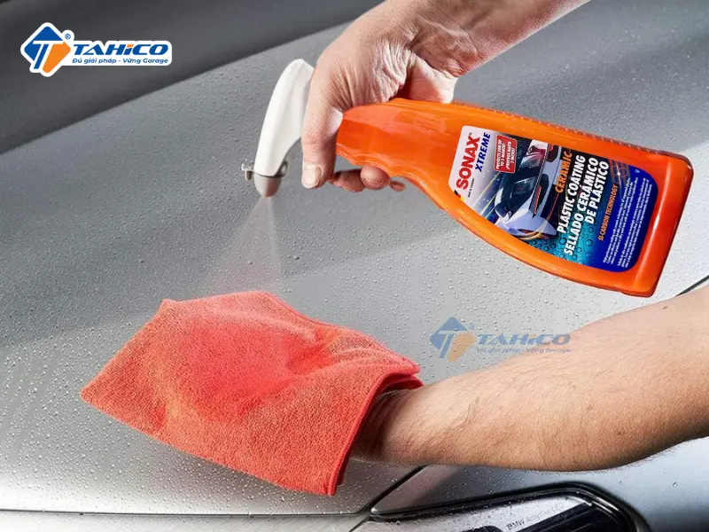 Dung dịch ceramic bảo dưỡng nhựa nhám Sonax Xtreme Ceramic Plastic Coating 226400 750ml 21 Dung dịch ceramic bảo dưỡng nhựa nhám Sonax Xtreme Ceramic Plastic Coating 226400 750ml