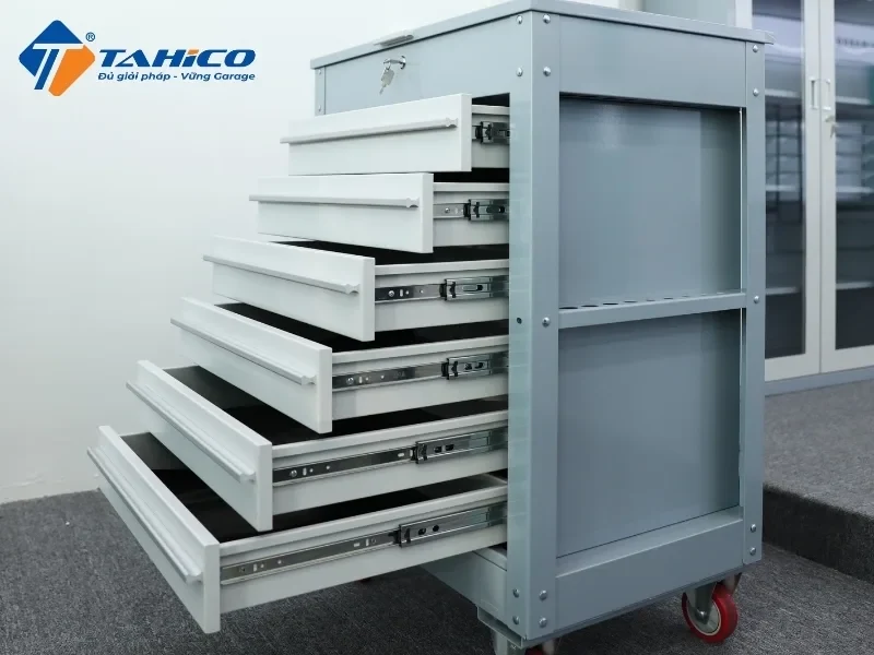 Tủ Đồ Nghề Sửa Xe Máy: Cách Chọn & Bảng Giá Mới 2026 3 Tủ đứng 5-7 ngăn kéo trượt ray bi đôi, khóa trung tâm một chìa